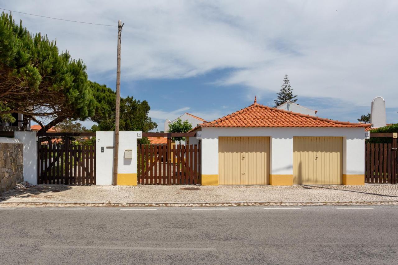 Joivy 3-Br Cottage With Terrace And Garden In Colares Sintra Exterior photo